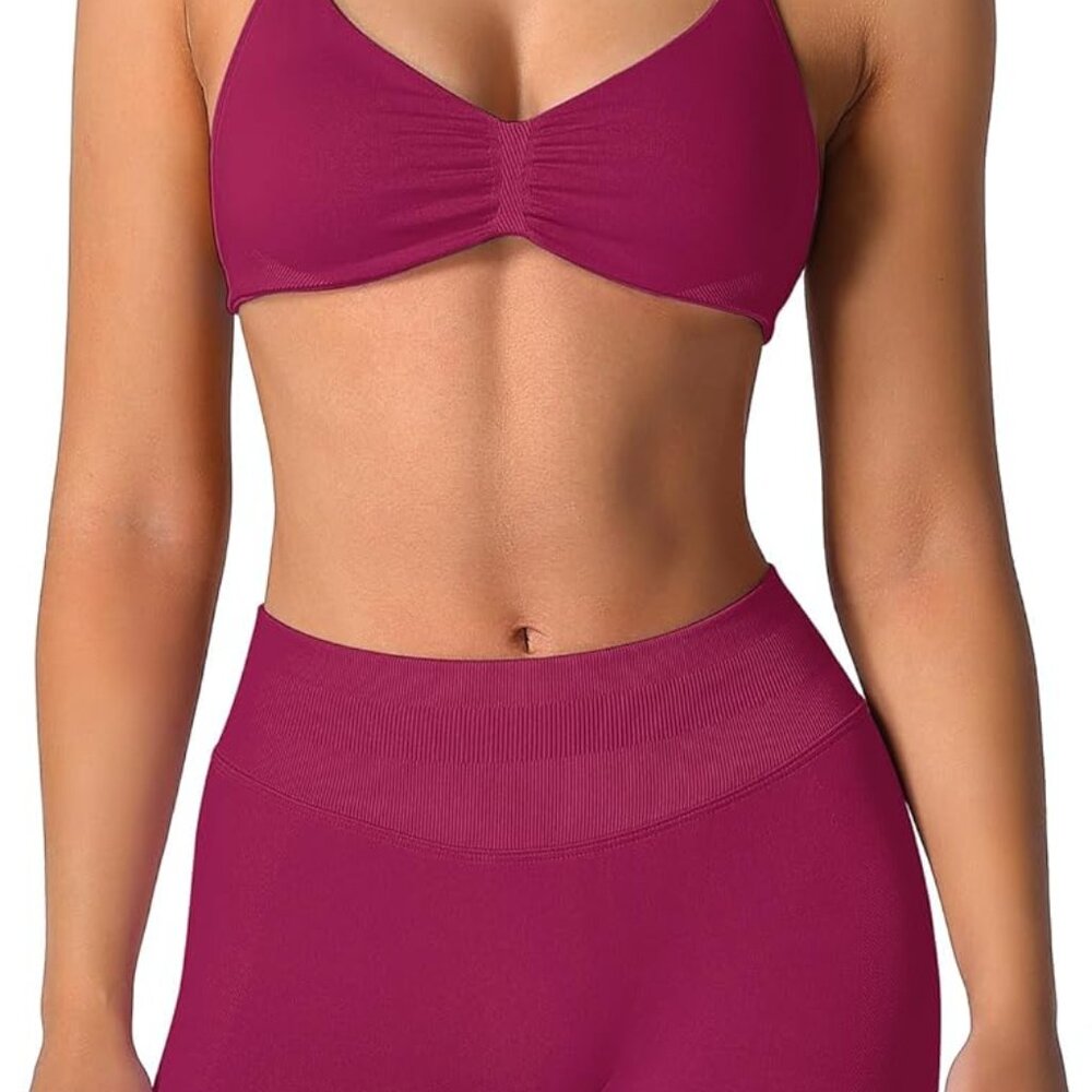 Seamless 2 Piece Women's Workout Sets With Strappy Halter Bra & Scrunch Shorts